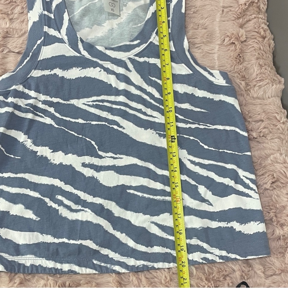 CALIA by Carrie Underwood Blue and White Zebra Tank Top, size XS - Picture 3 of 7